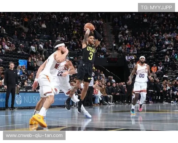 爵士团队传球体系受制于活塞防守，乔治遭遇针对性限制